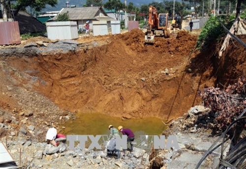 Lai Châu: Người dân sống cạnh hố cát-tơ muốn sớm được di dời đến nơi an toàn