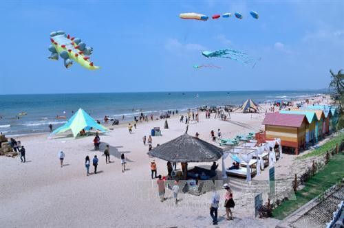 Xây dựng Bình Thuận trở thành trung tâm du lịch-thể thao biển mang tầm quốc gia