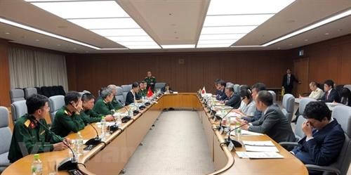 越南与日本举行第六次国防政策对话会