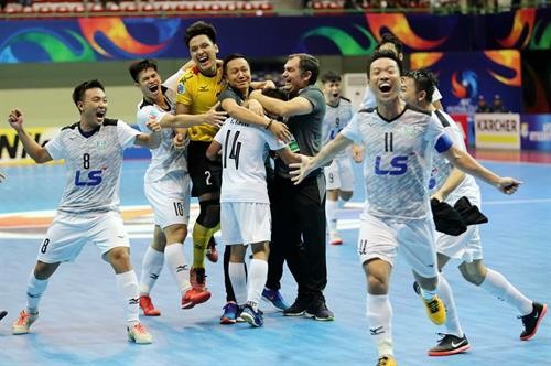 Thành phố Hồ Chí Minh thưởng “nóng” 500 triệu đồng cho Câu lạc bộ Futsal Thái Sơn Nam