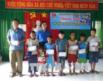 Chương trình “Chuyến xe tình nguyện” về với đồng bào thiểu số nghèo ở Bình Phước