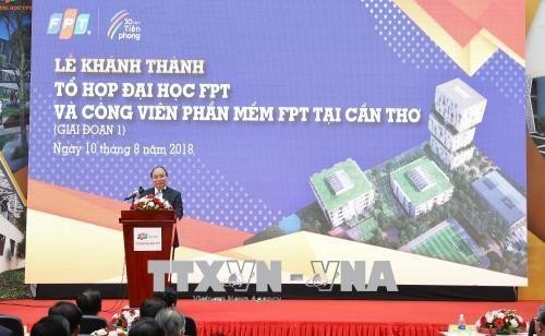 越南政府总理阮春福:应把越南人口黄金时代转化为数字人力资源时代