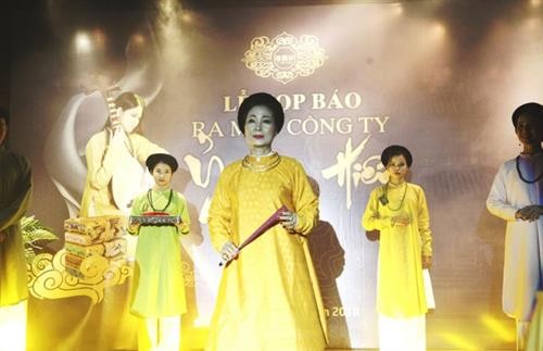 越南研究复制古代服装 努力弘扬传统文化价值
