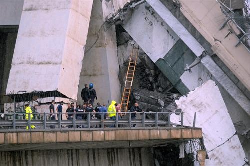 意大利大桥坍塌：尚未有越南公民伤亡报告