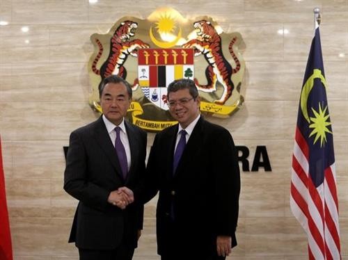 中国与马来西亚进一步加强友好合作关系