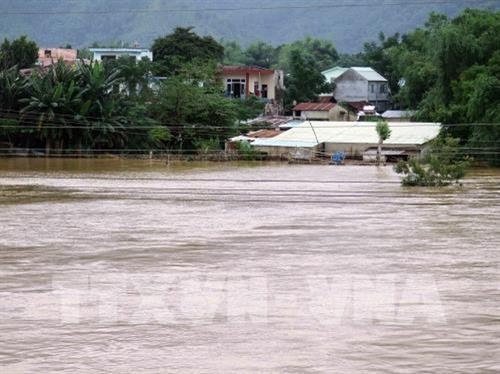 Lũ trên các sông ở Thanh Hóa và Nghệ An xuống chậm, mực nước đầu nguồn sông Cửu Long biến đổi theo triều