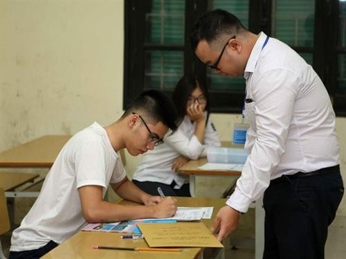 和平省2018年国家高中毕业和大学入学统一考试成绩中违法行为遭起诉