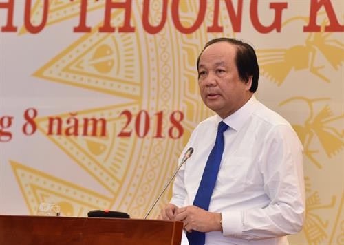 越南政府8月份例行新闻发布会: 外国投资者对越南经济充满信心