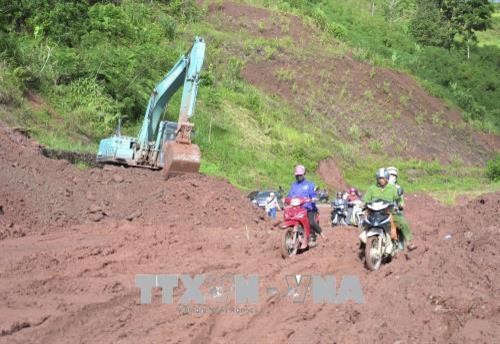 Điện Biên: Thông tuyến Quốc lộ 4H do sạt lở núi tại bản Nà Khuyết