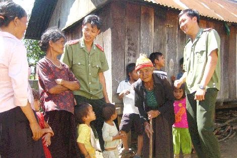 Đại úy Bùi Ngọc Đông - người con của làng Kdung