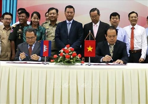 Tăng cường hợp tác giữa các địa phương Việt Nam và Campuchia