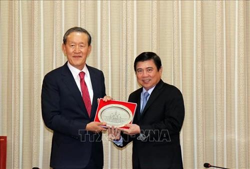 Lãnh đạo Thành phố Hồ Chí Minh tiếp Chủ tịch Liên đoàn Công nghiệp Hàn Quốc