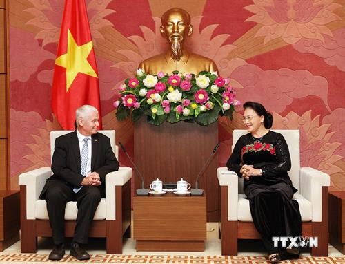 越南国会主席阮氏金银会见匈牙利总检察长波尔特