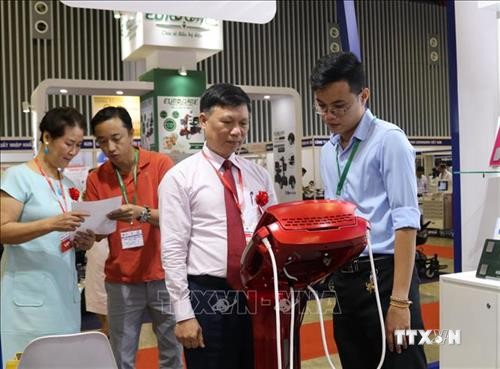 Nhiều sản phẩm, trang thiết bị y tế công nghệ cao được giới thiệu tại Triển lãm y tế quốc tế Việt Nam