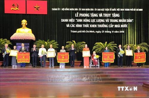 Trao tặng, truy tặng danh hiệu Anh hùng lực lượng vũ trang cho các tập thể, cá nhân tại Thành phố Hồ Chí Minh