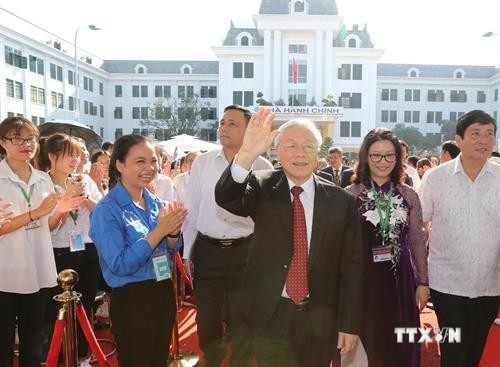 阮富仲总书记：努力将农业学院打造成为越南一流研究型农业大学