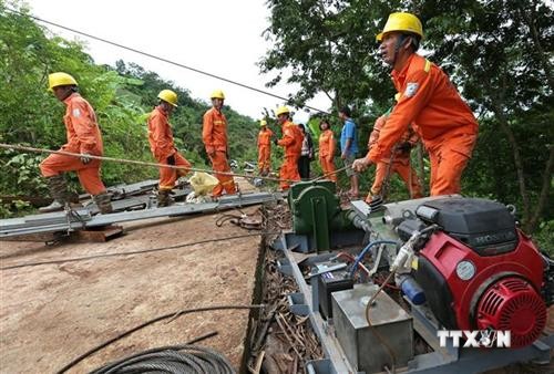 Sơn La khôi phục lưới điện sau mưa lũ