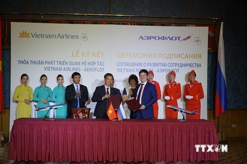 越俄航线开通25周年 越航与俄航签署合作协议