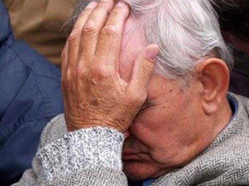 Ngủ không sâu giấc - dấu hiệu sớm của chứng Alzheimer