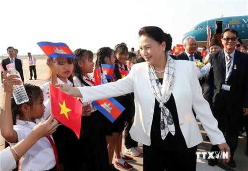 越南国会主席阮氏金银抵达暹粒 开始出席APPF- 27之行