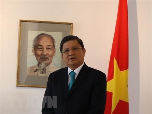 APPF-27：越南国会对外委员会主任阮文饶会见日本国会议员代表团