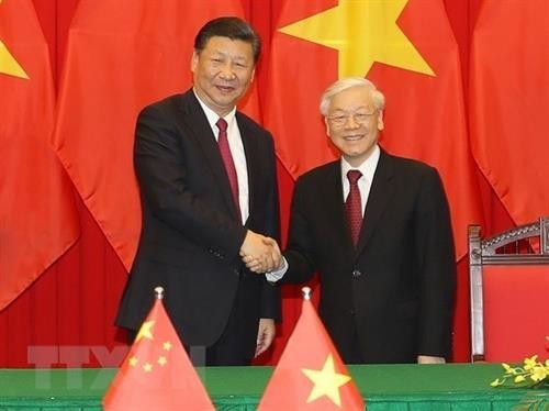 越中两国领导人互致贺电庆祝两国建交69周年