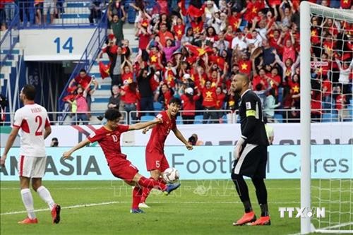 2019年阿联酋亚洲杯:越南队点球大战取胜 时隔12年晋级八强
