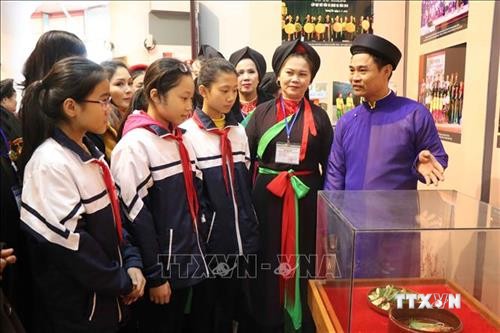 “北宁官贺民歌-传统与当代”展览会在北宁省举行