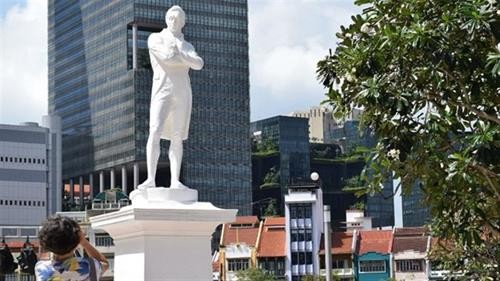 新加坡举行开埠200周年纪念活动