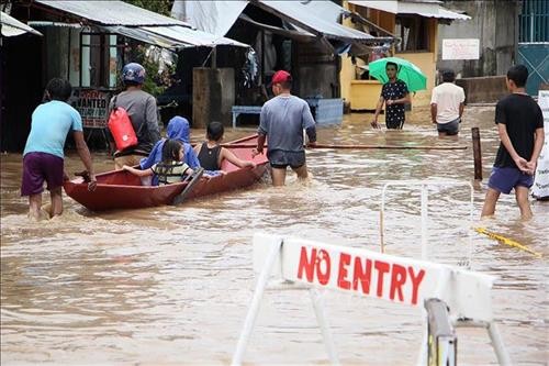 菲律宾洪水和山崩：死亡人数提升至122人
