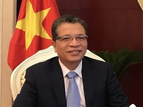 越南驻华大使邓明魁年初会见中国记者