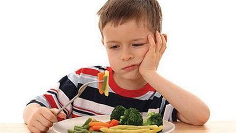 Cảnh báo chế độ ăn uống kém dinh dưỡng gây tổn hại đến sức khoẻ trẻ em