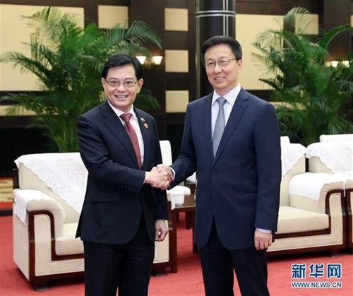 新加坡与中国签署9项合作协议