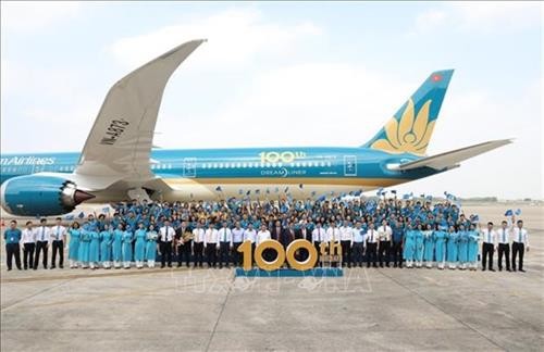 张和平出席越航机队第100架飞机交接仪式