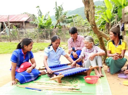 Huyện Đam Rông giúp phụ nữ vùng khó khăn thoát nghèo