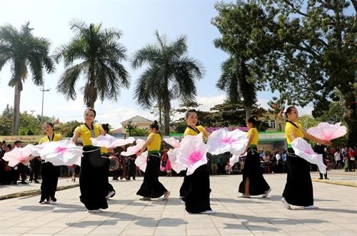 群舞成为泰族人精神文化中不可分割的部分