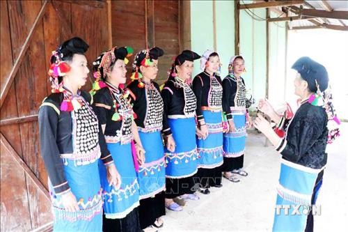 Nghệ nhân Hù Cố Xuân gìn giữ, bảo tồn văn hóa truyền thống dân tộc Si La