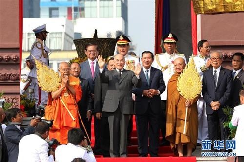 柬埔寨独立66周年庆祝活动安全顺利举行