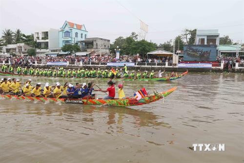 Giải đua ghe Ngo tỉnh Trà Vinh mừng lễ hội Oóc Om Bóc năm 2019
