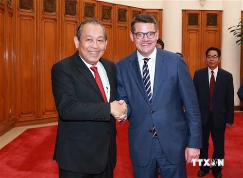 越南政府副总理张和平会见德国黑森州议会议长