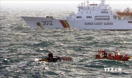 越南驻韩国大使馆代表走访慰问失踪船员家属