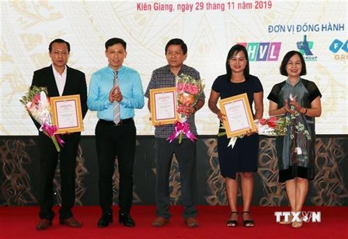 Trao Giải Báo chí về Đồng bằng sông Cửu Long năm 2019