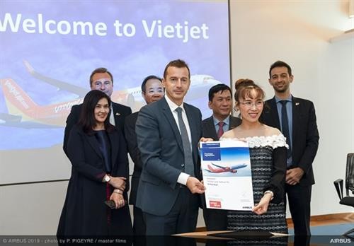 越捷航空与空客公司签署20架A321XLR客机采购协议