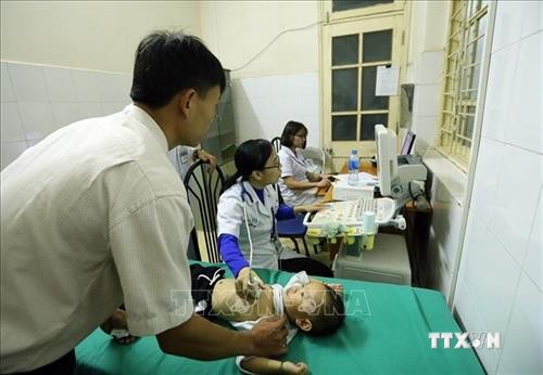 Khám sàng lọc miễn phí bệnh tim bẩm sinh cho trẻ em tại Điện Biên
