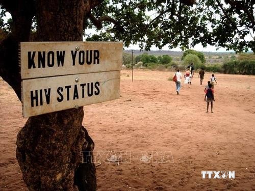 Cuộc chiến chống đại dịch HIV/AIDS vẫn còn gian nan