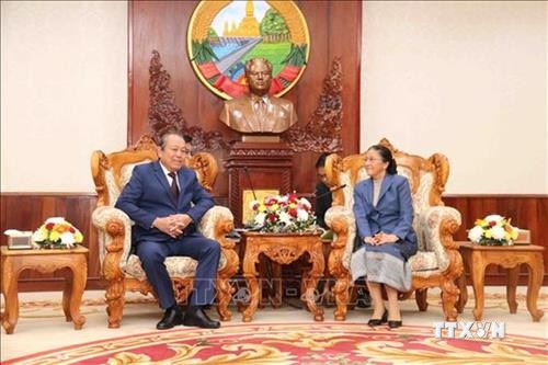 张和平副总理访问老挝 与老挝副总理会谈