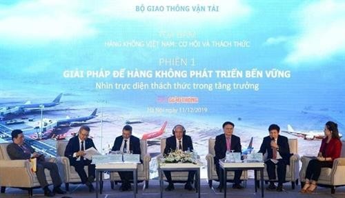 “越南航空业：机遇与挑战”座谈会在河内举行