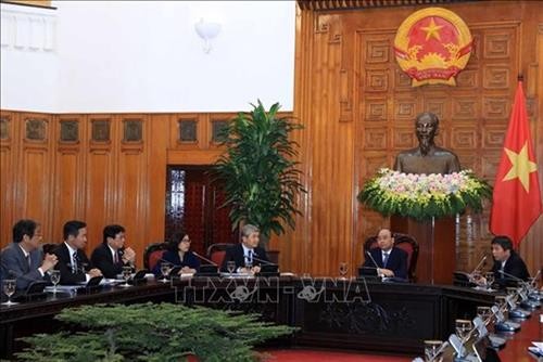越南政府总理阮春福会见日越经济委员会代表团