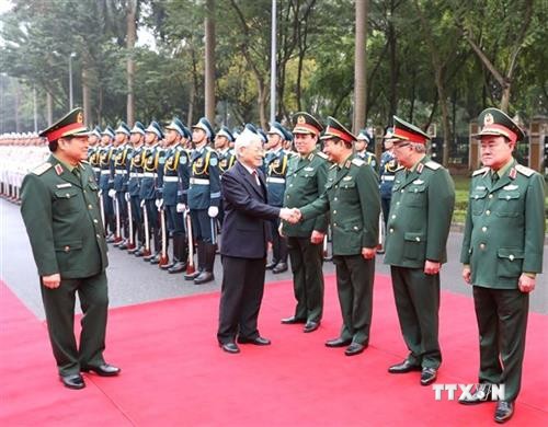 英雄的越南人民军建军75年：在党的光辉旗帜下稳步前进