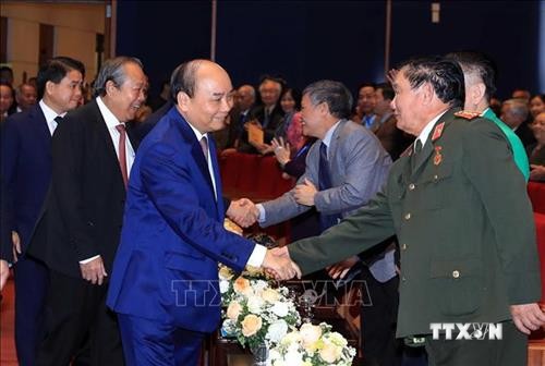 Thủ tướng Nguyễn Xuân Phúc gặp mặt các thế hệ học sinh miền Nam trên đất Bắc 